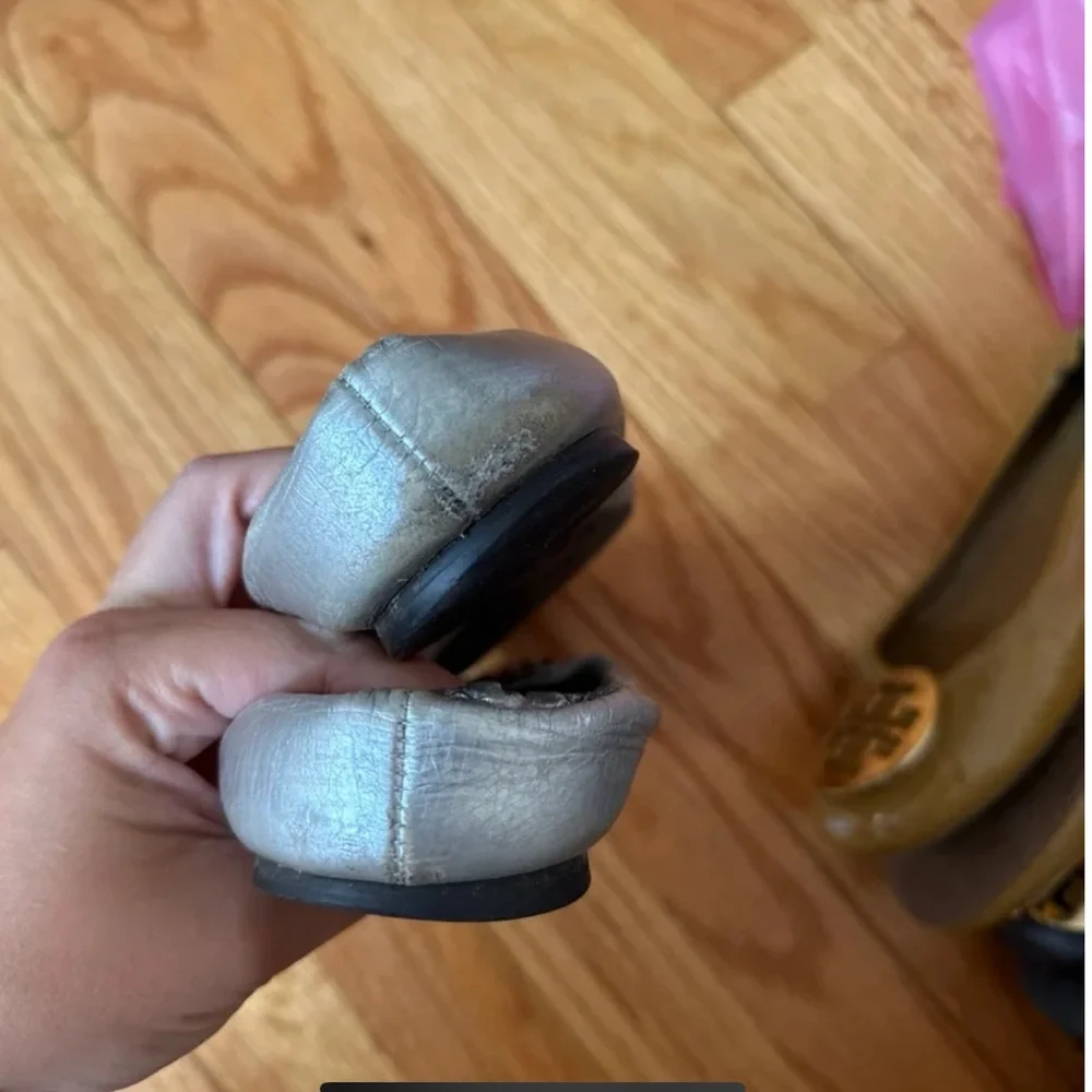 Tory Burch Black Leather Flats with Gold Logo - Picture 12 of 12